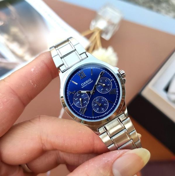 Женские часы CASIO LTP-V300D-2A2 с хронографом и синим циферблатом 113882041 фото