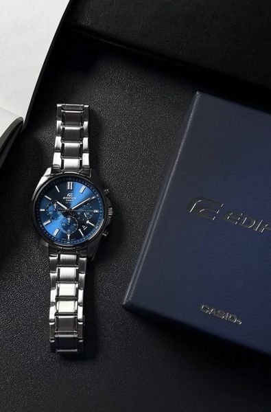 Чоловічий годинник CASIO EDIFICE EFV-650D-2A EFV-650D-2A фото
