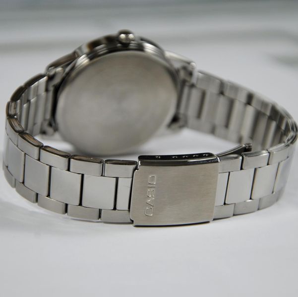Чоловічий годинник CASIO MTP-1303D-7AVEF сріблястий з сріблястим циферблатом 104180411 фото