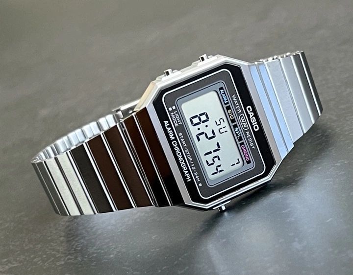 Наручний годинник Casio VINTAGE A700WE-1AEF A700WE-1AEF фото