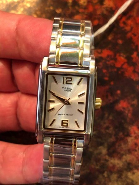 Жіночий годинник CASIO LTP-1235SG-7AEF прямокутний комбінований з сріблястим циферблатом та цифрами 104810699 фото