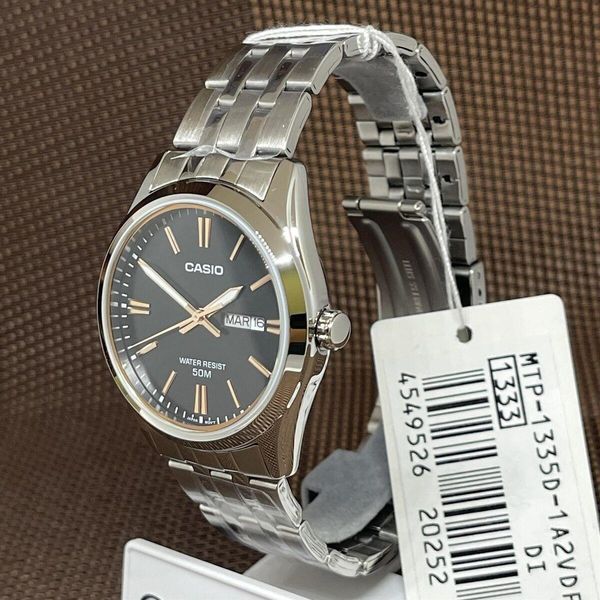 Мужские часы CASIO MTP-1335D-1A2VDF серебристые с черным циферблатом и датой 104180298 фото