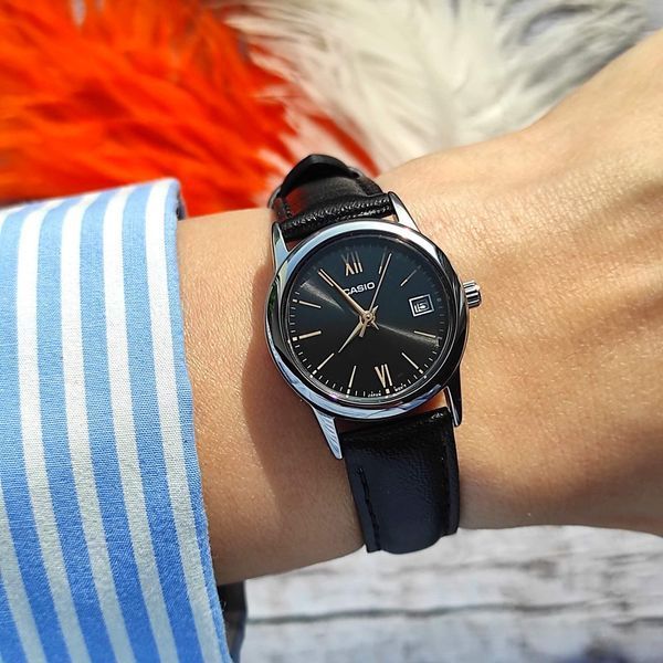 Женские часы CASIO LTP-V002L-1B3 LTP-V002L-1B3 фото