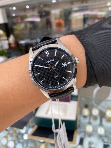 Мужские часы CASIO MTP-VD03L-1A на кожаном ремешке черный циферблат MTP-VD03L-1A фото