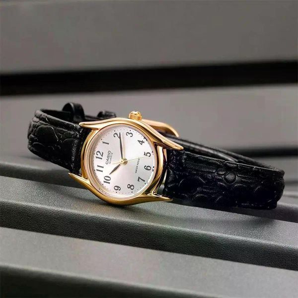 Женские часы Casio LTP-1094Q-7B2 золотистые с цифрами на кожаном ремешке 113882990 фото