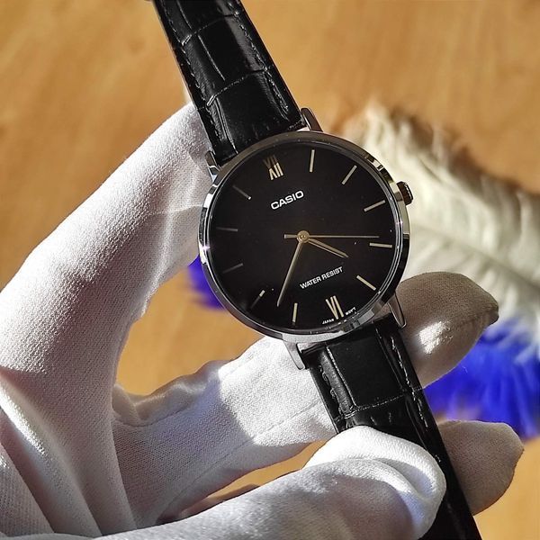 Женские часы CASIO LTP-VT01L-1B серебристые с черным циферблатом на кожаном ремешке 104829255 фото