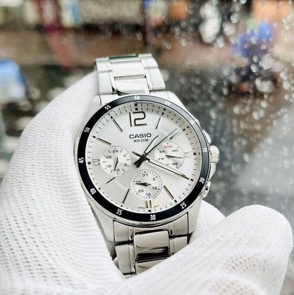Мужские часы CASIO MTP-1374D-7AVDF с хронографом и серебристым циферблатом 104099094 фото