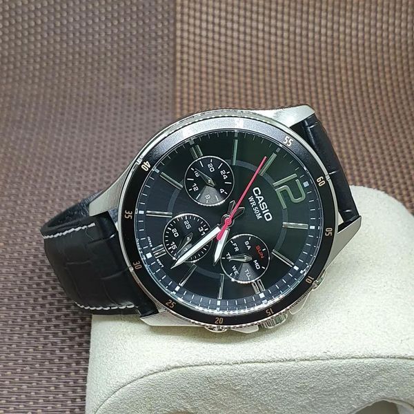 Чоловічий годинник CASIO MTP-1374L-1AVDF з хронографом та чорним циферблатом на шкіряному ремінці 104136296 фото