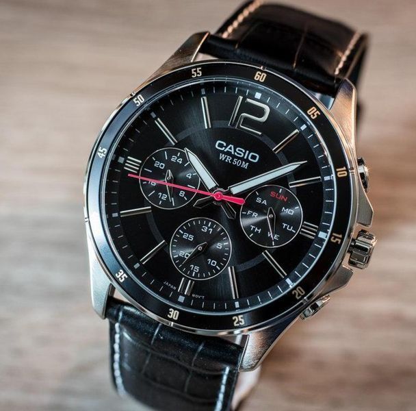 Чоловічий годинник CASIO MTP-1374L-1AVDF з хронографом та чорним циферблатом на шкіряному ремінці 104136296 фото
