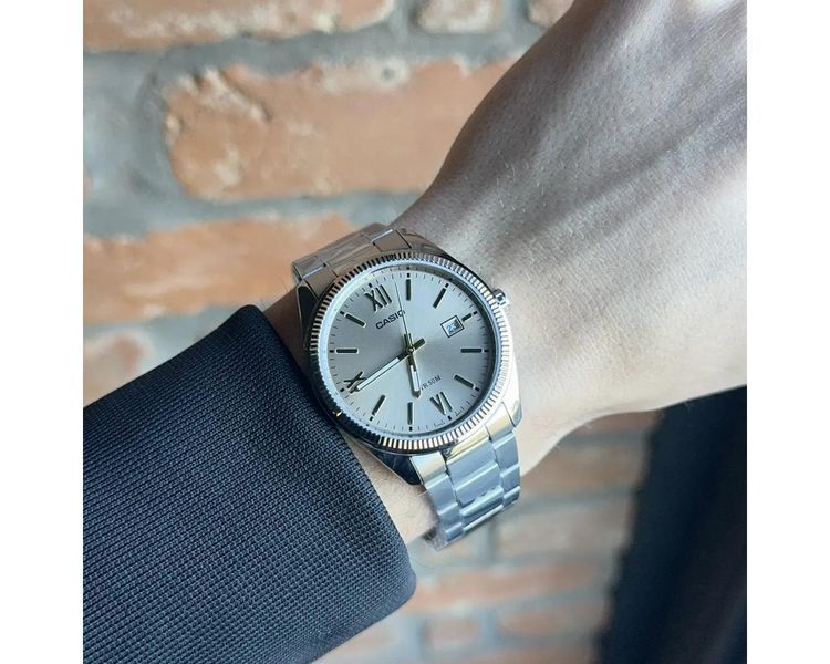 Мужские часы CASIO MTP-1302DD-9AVDF серебристые с золотистым циферблатом 105217497 фото