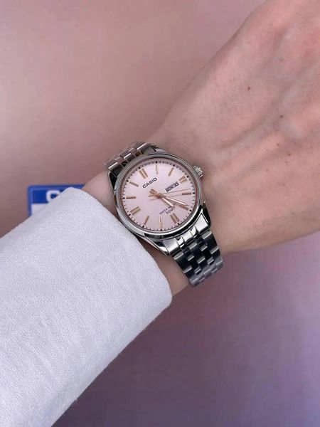 Жіночий годинник CASIO LTP-1335D-4A сріблясті з рожевим циферблатом 104831561 фото