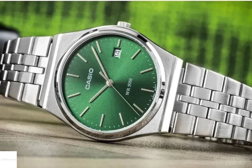 Мужские часы CASIO MTP-B145D-3AVEF серебристые с зеленым циферблатом 50 WR MTP-B145D-3AVEF фото