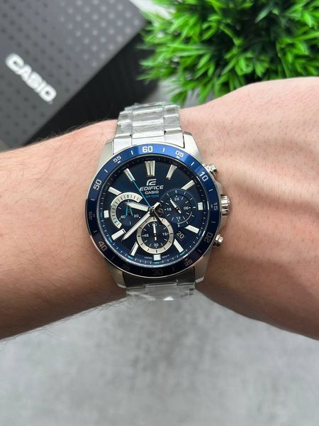 Чоловічий годинник CASIO EDIFICE EFV-570D-2AVUEF EFV-570D-2AVUEF фото