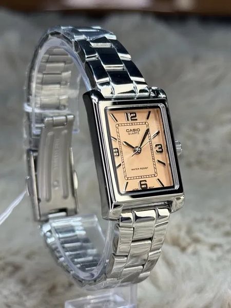 Жіночий годинник CASIO LTP-1234DD-4A прямокутні з рожевим циферблатом 80003178 фото