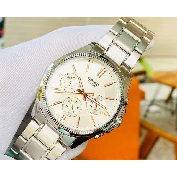 Чоловічий годинник CASIO MTP-1375D-7A2 з хронографом та сріблястим циферблатом 104180020 фото