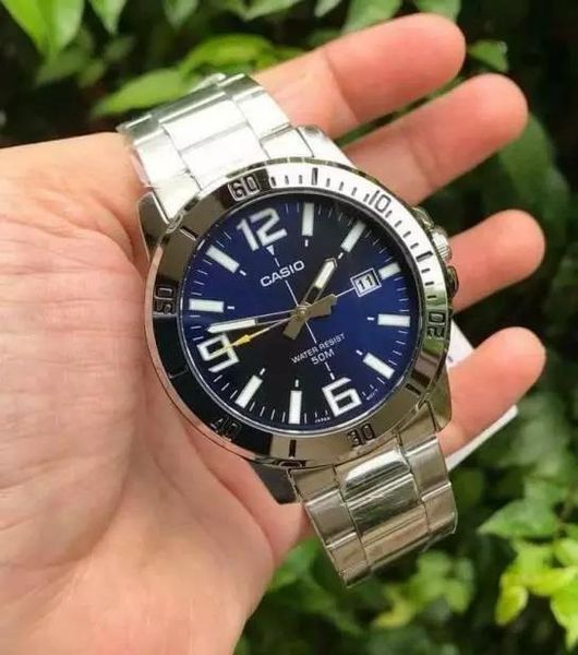 Мужские часы CASIO MTP-VD01D-2B серебристые массивные с арабскими цифрами wr 50 m 104180291 фото