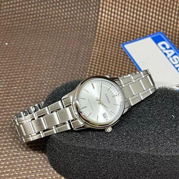 Женские часы CASIO LTP-V002D-7AUDF серебристый с серебристым циферблатом 104832163 фото