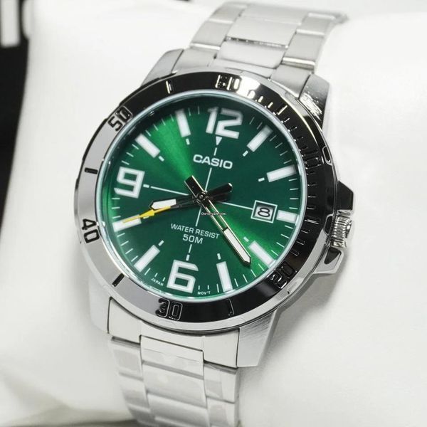 Чоловічий годинник CASIO MTP-VD01D-3B сріблясті масивні з арабськими цифрами wr 50 m з зеленим циферблатом 104180264 фото