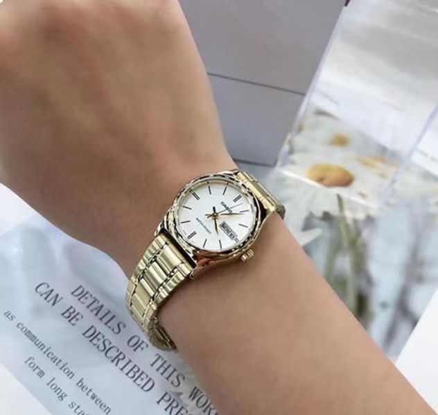 Женские часы CASIO LTP-V006G-7B золотистые классические LTP-V006G-7B фото