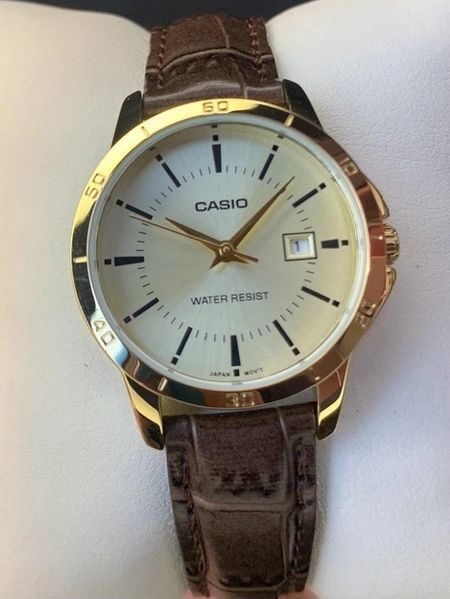 Женские часы CASIO LTP-V004GL-9AUDF золотистые на кожаном ремешке LTP-V004GL-9AUDF фото